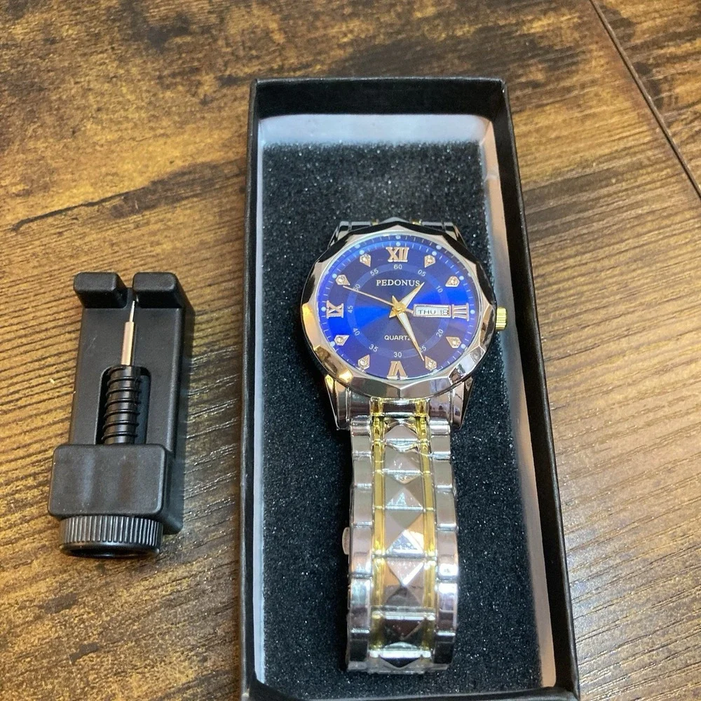 Men's Quartz Watch Blue Dial Day Date Two Tone Stainless Steel Band
